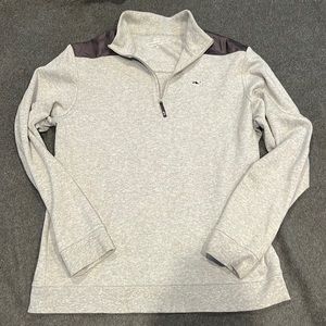 Vineyard vines zip up